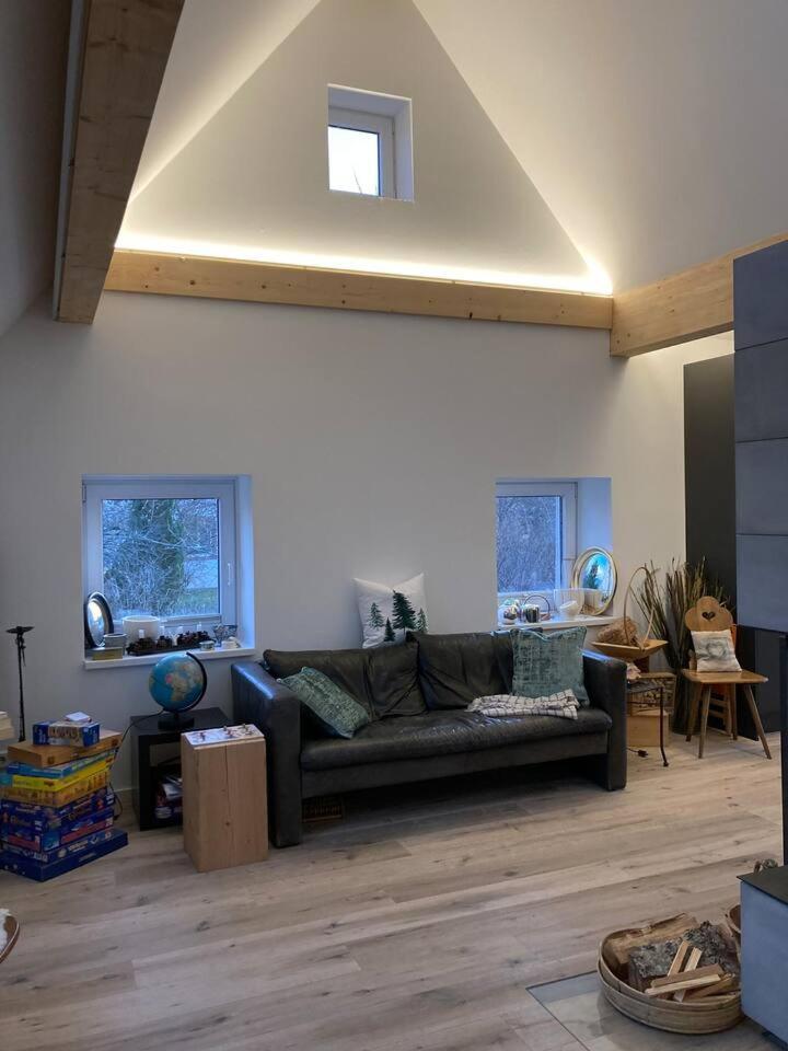 Neues Penthouse-Loft Mit Konuskarte Fuer Gratis Oepnv Apartment Ehrenkirchen Ngoại thất bức ảnh