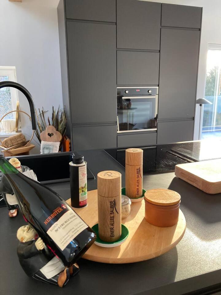 Neues Penthouse-Loft Mit Konuskarte Fuer Gratis Oepnv Apartment Ehrenkirchen Ngoại thất bức ảnh